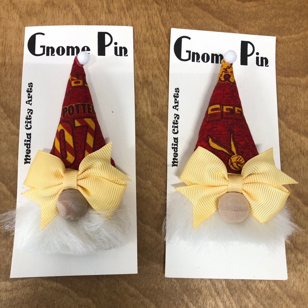 HP Gnome Pin Brooch Handmade Gift Guide Bow Magnetic Magic Burgundy Gold Black